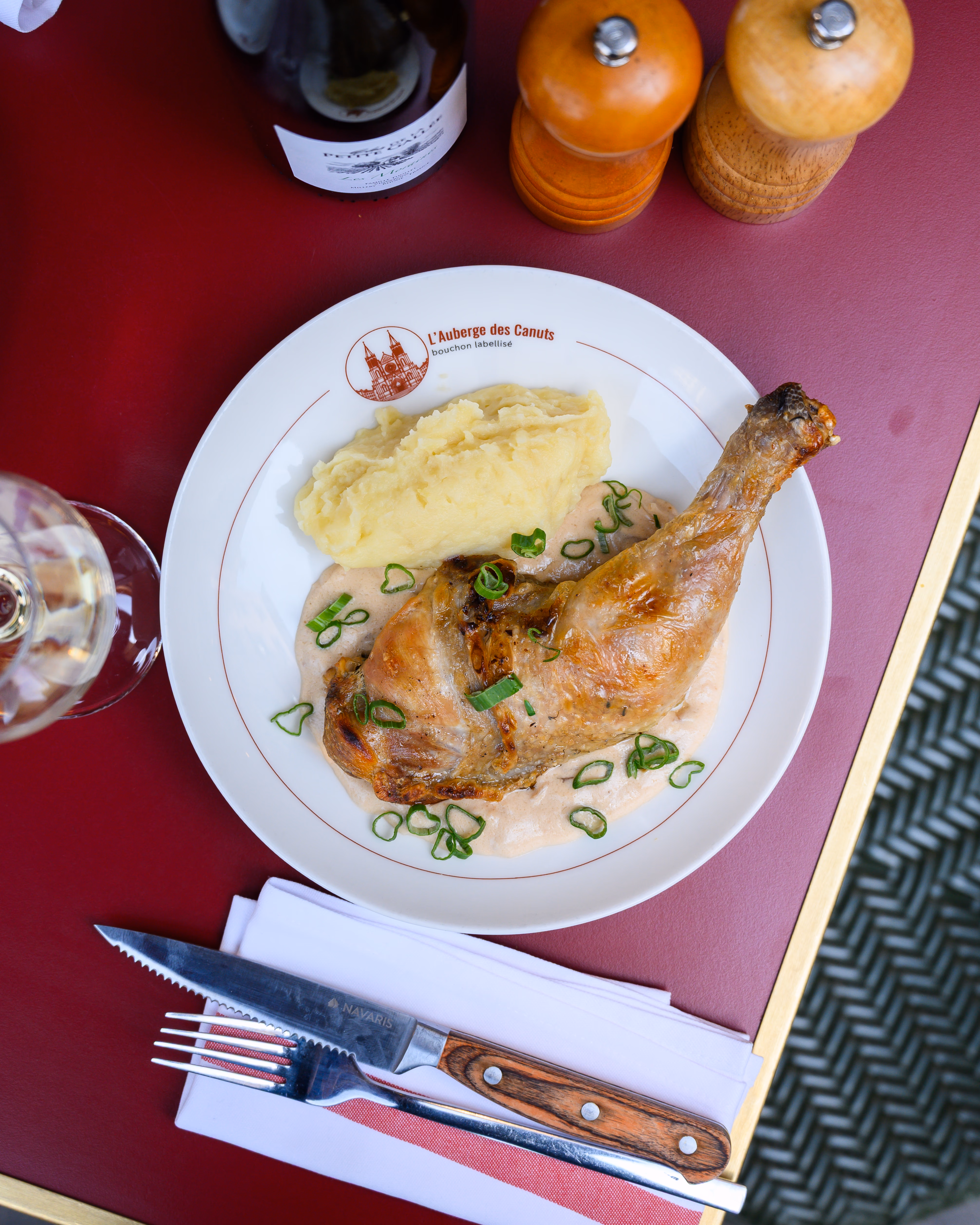 Poulet au vinaigre à l'Auberge des Canuts, bouchon lyonnais