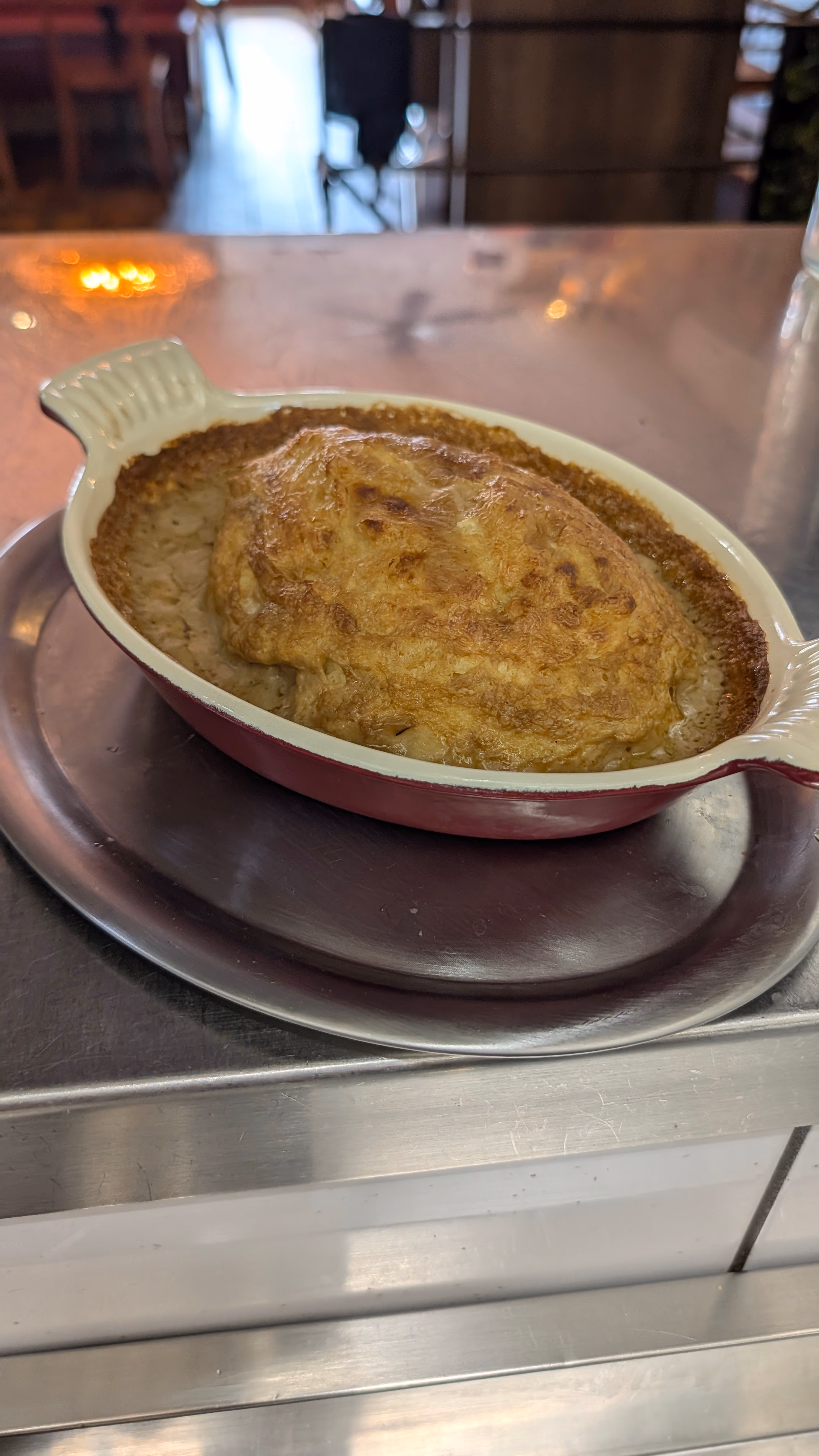Quenelle de brochet maison à l'Auberge des Canuts, bouchon lyonnais certifié