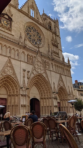 La cathédrale Saint-Jean Baptiste